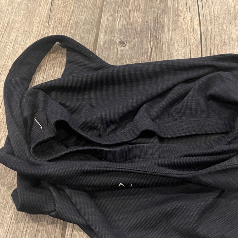 Beyond yoga cropped tank - Picture 4 of 4